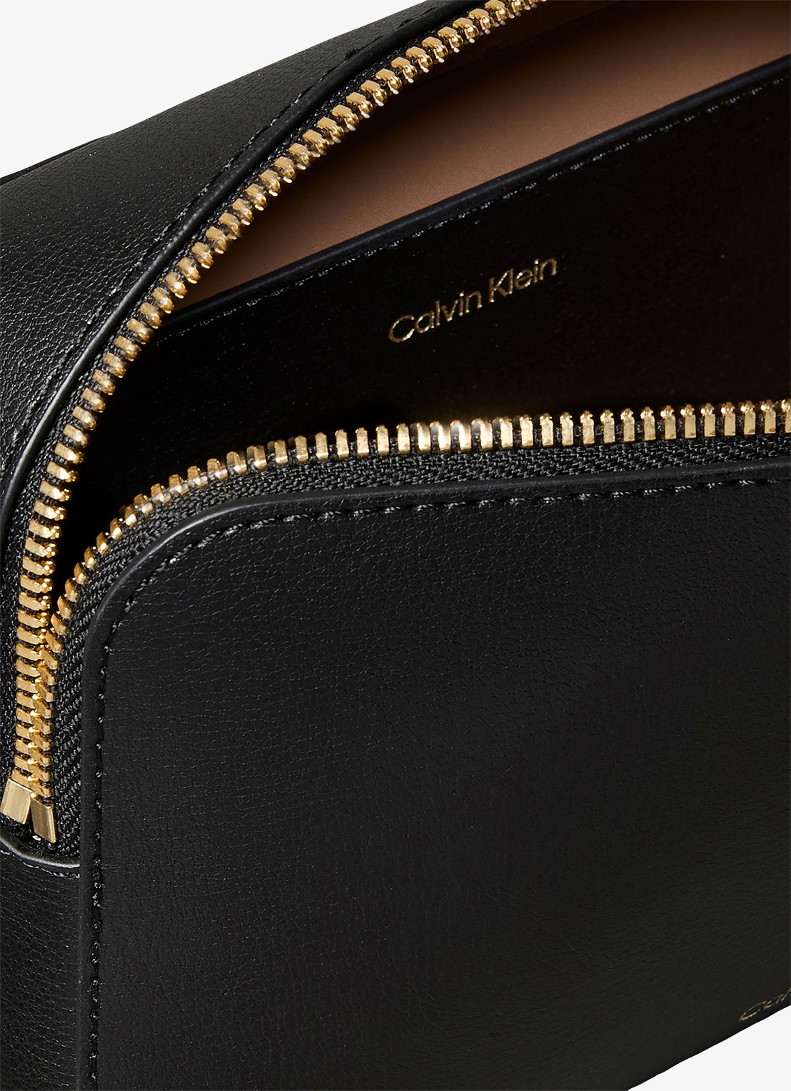 Calvin Klein Crossbodytas met logo - detail 4 zwart