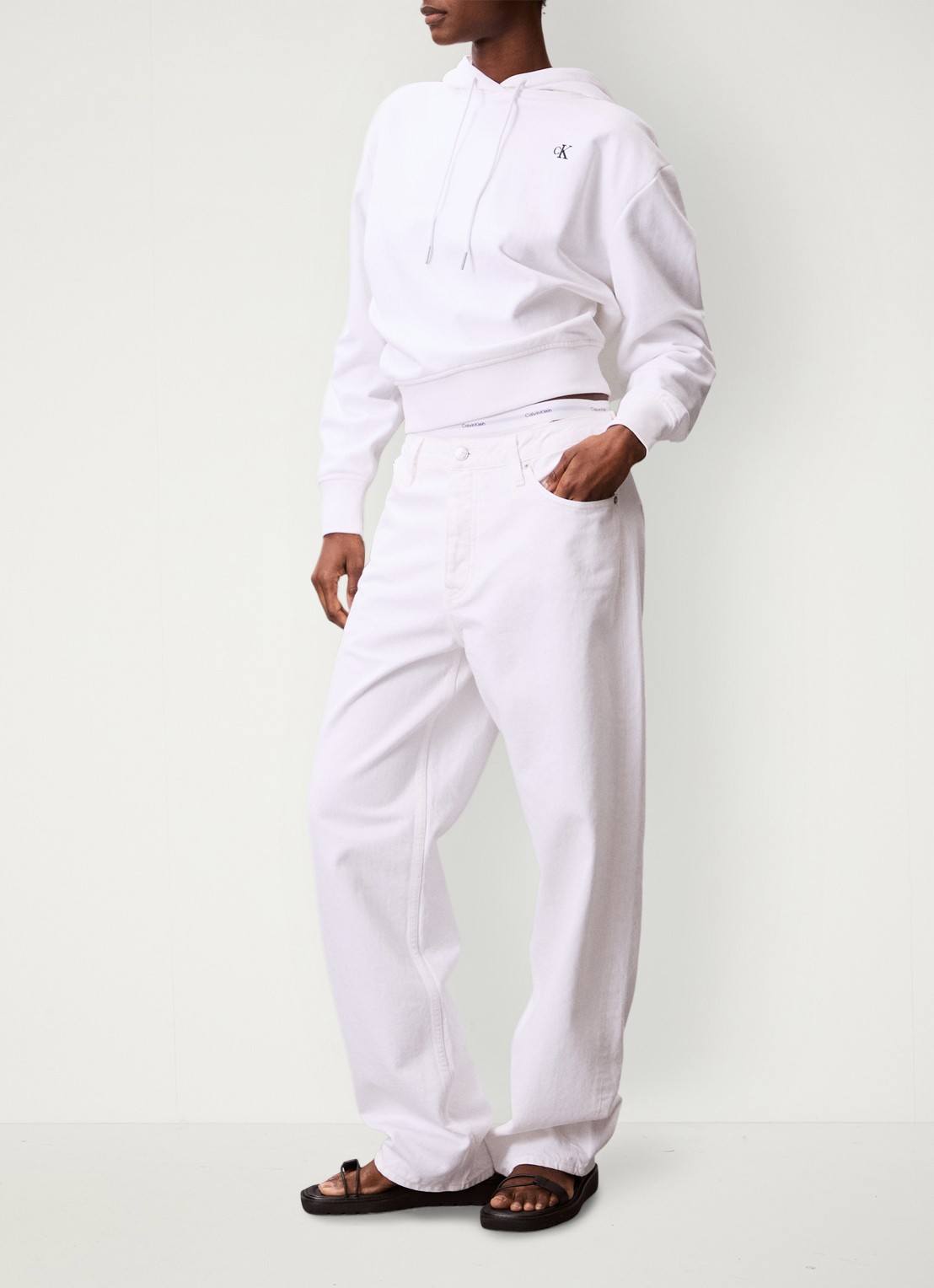 Calvin Klein Hoodie met logo - voorkant 2 wit