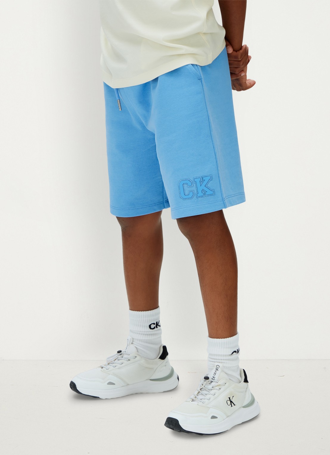 Calvin Klein Korte joggingbroek met logo - detail blauw
