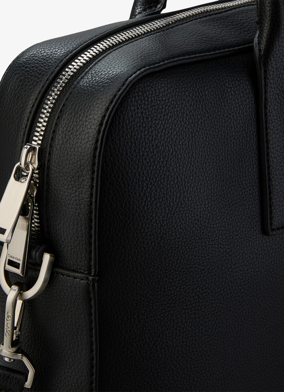 Calvin Klein Laptoptas met logo - detail 2 black-ub1 /  zwart