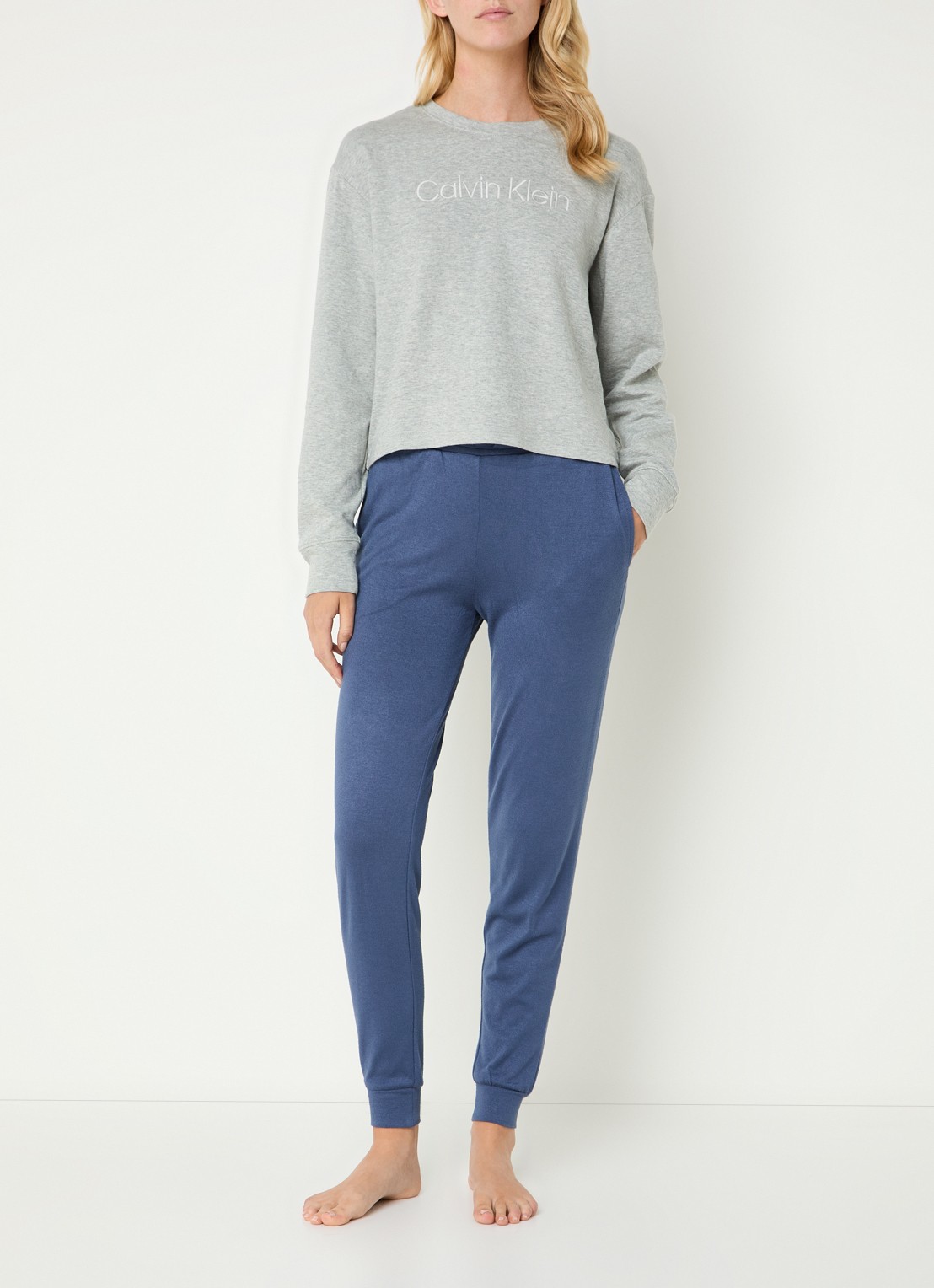 Calvin Klein Lounge sweater met logoborduring - voorkant 2 grijsmele