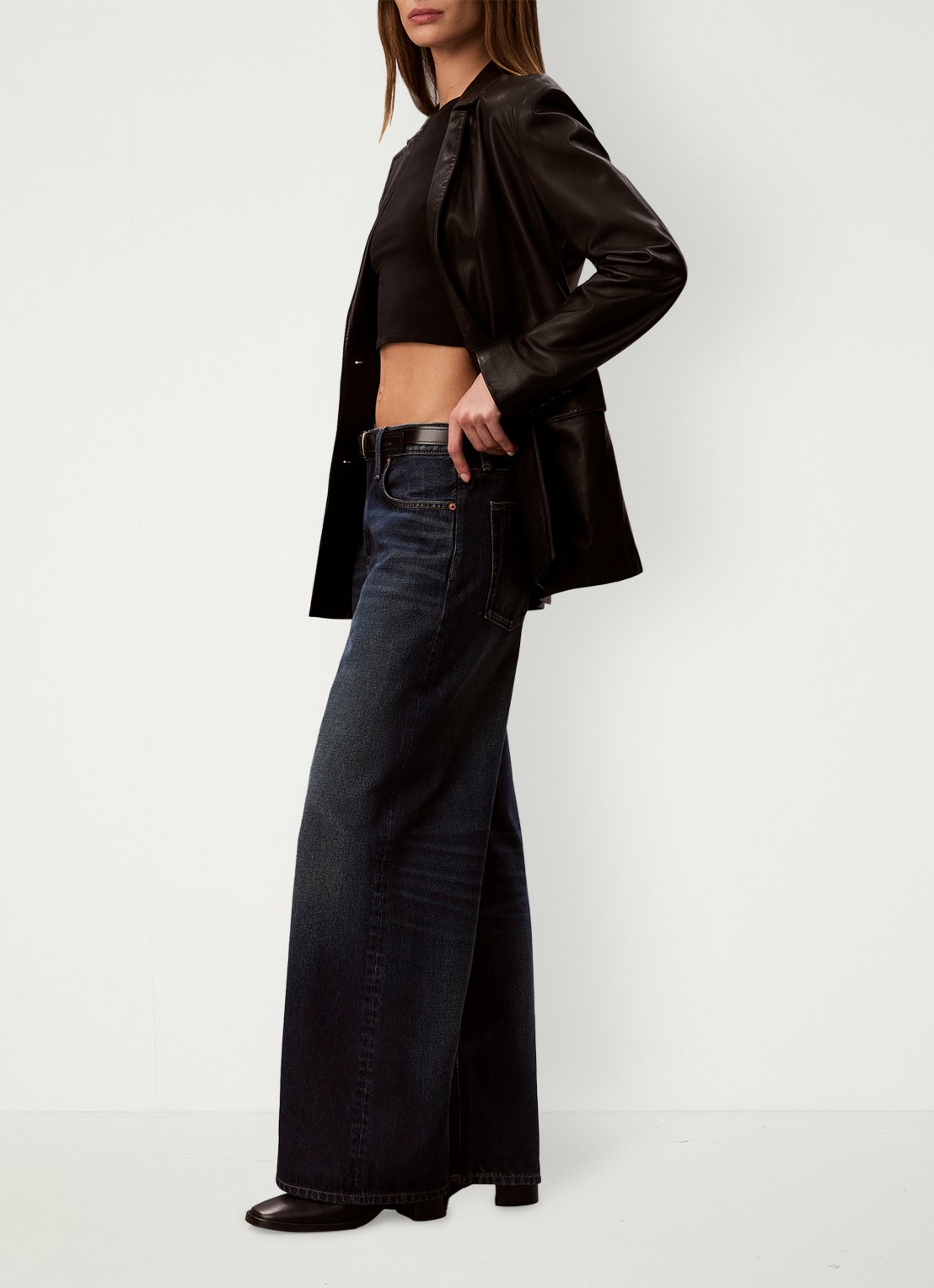 Calvin Klein Low waist wide fit jeans met donkere wassing - detail 3 donkergrijs