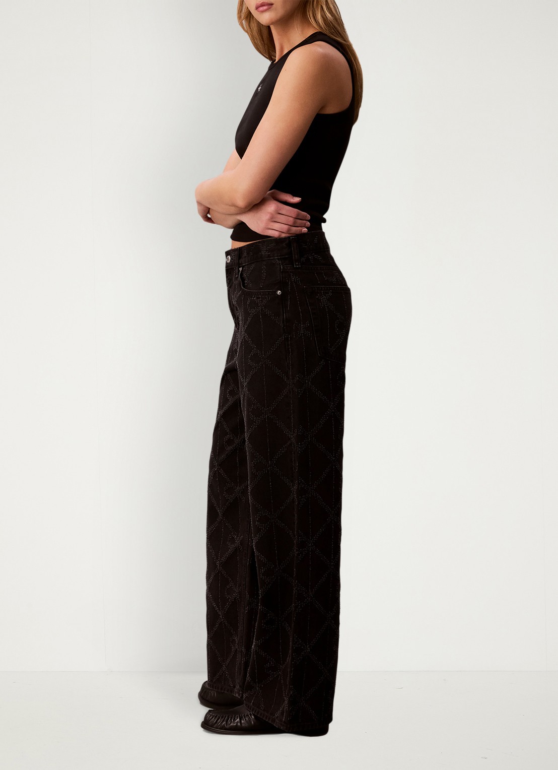 Calvin Klein Low waist wide fit jeans met logoprint - detail 5 zwart