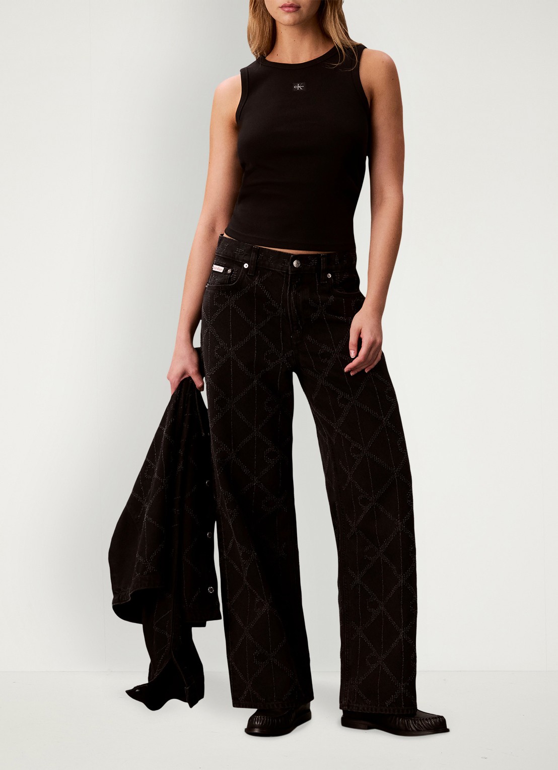 Calvin Klein Low waist wide fit jeans met logoprint - voorkant 2 zwart