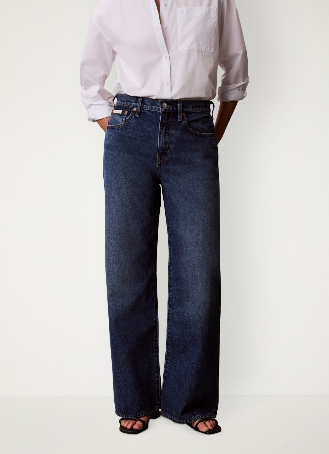 Calvin Klein Mid waist loose fit jeans met steekzakken - detail 2 indigo