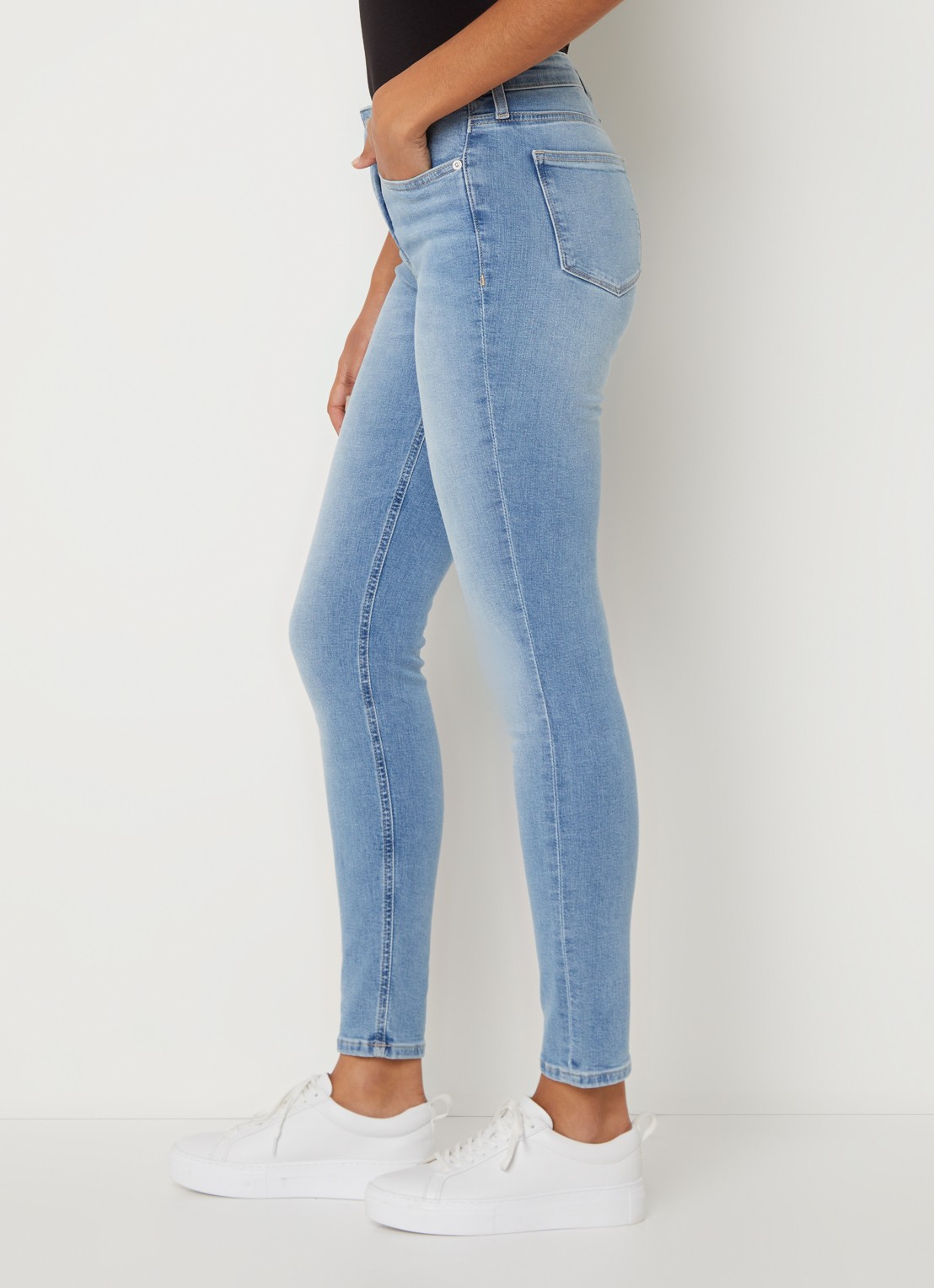 Calvin Klein Mid waist skinny jeans met lichte wassing - detail 3 indigo