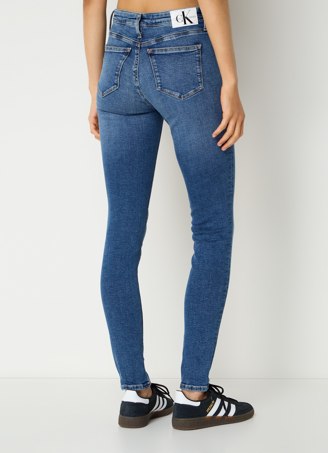 Calvin Klein Mid waist skinny jeans met medium wassing - achterkant indigo