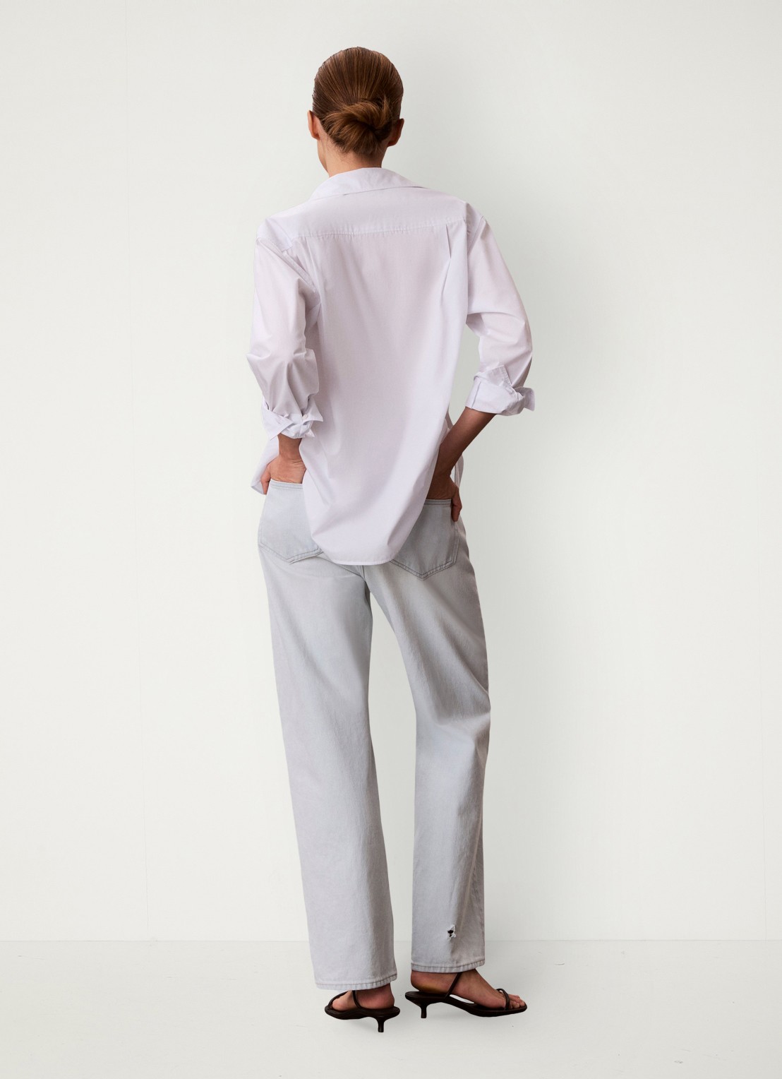 Calvin Klein Mid waist straight fit jeans met lichte wassing - achterkant denim