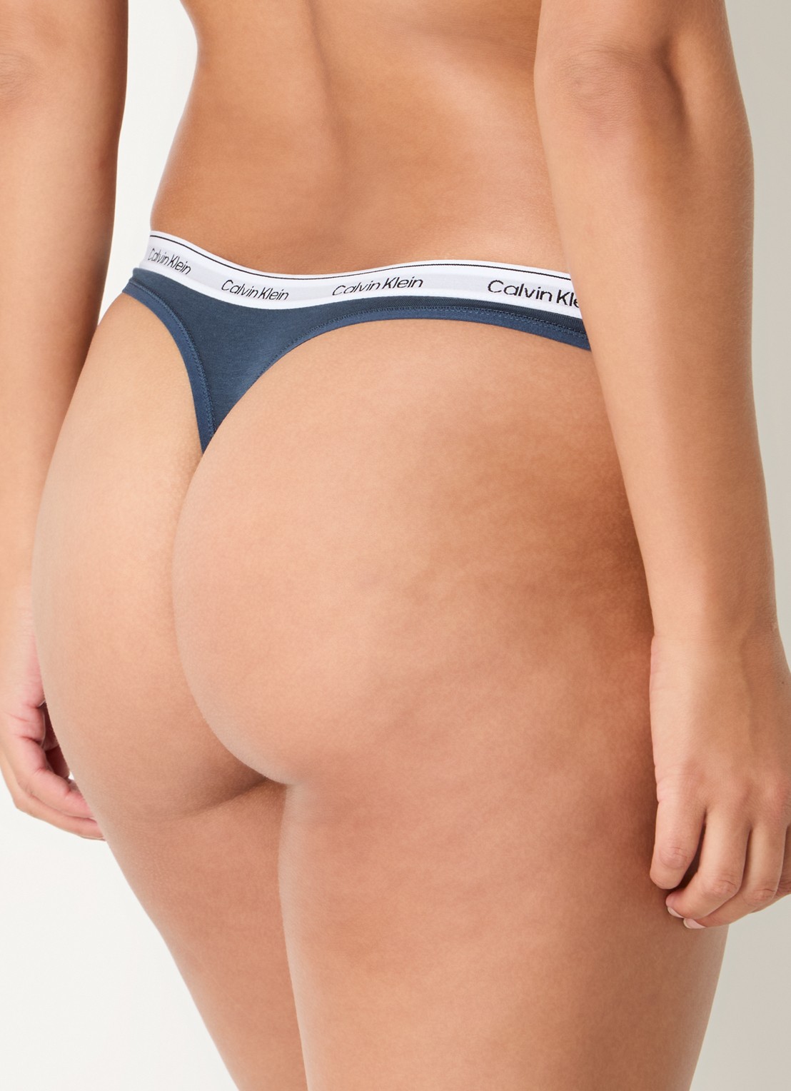 Calvin Klein Modern string met logoband - achterkant ink  / blauw