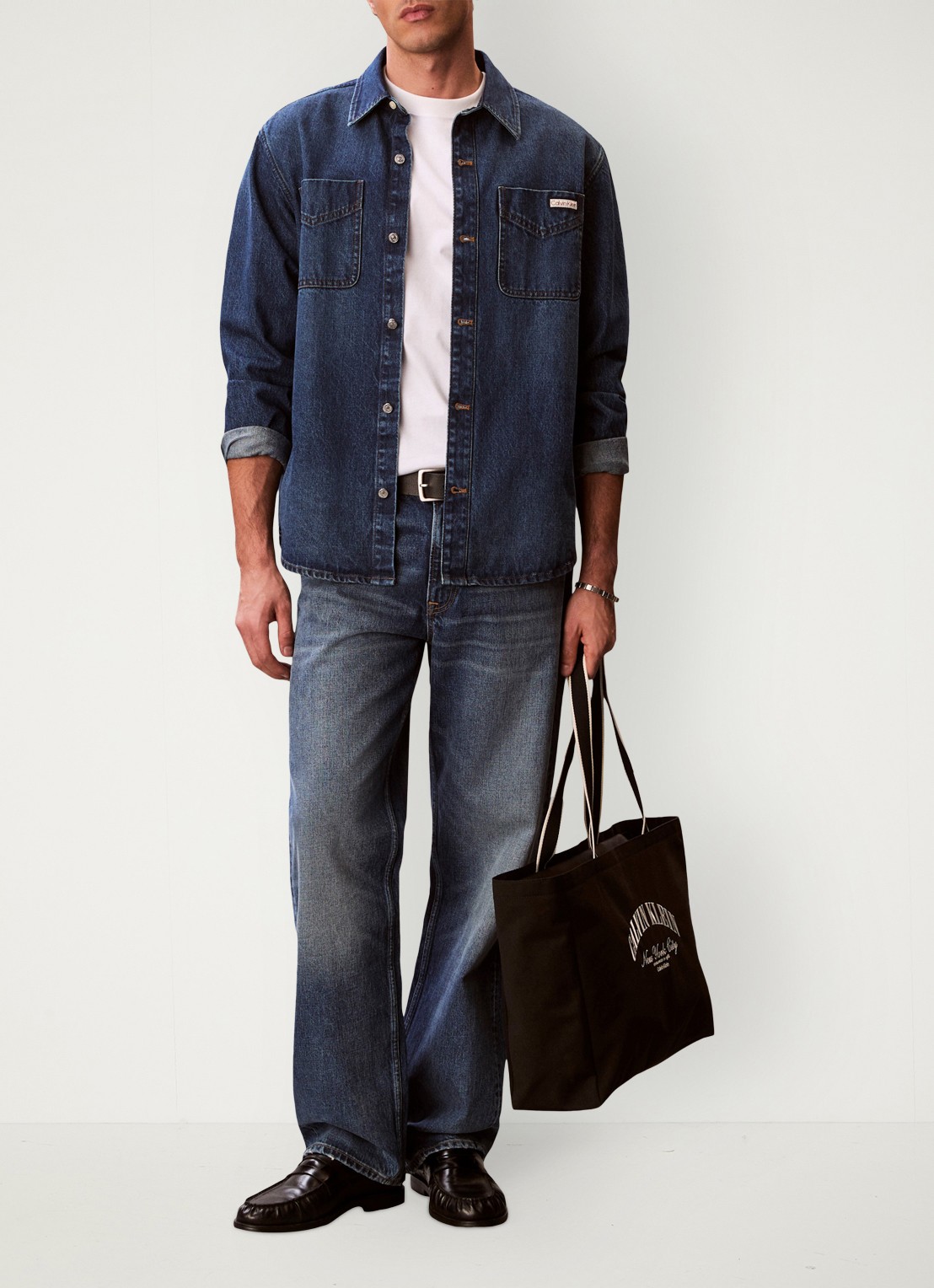Calvin Klein Overshirt van denim met borstzakken - voorkant 2 indigo