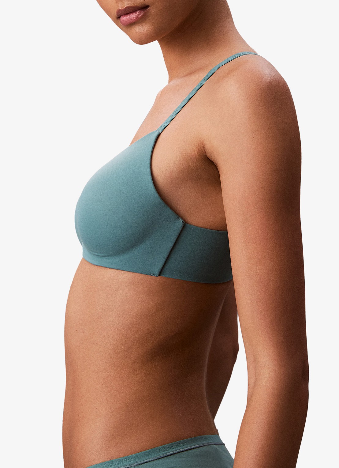 Calvin Klein Perfectly Fit beugelloze plunge T-shirt bh - detail 2 slate turquoise-mb2 / blauw