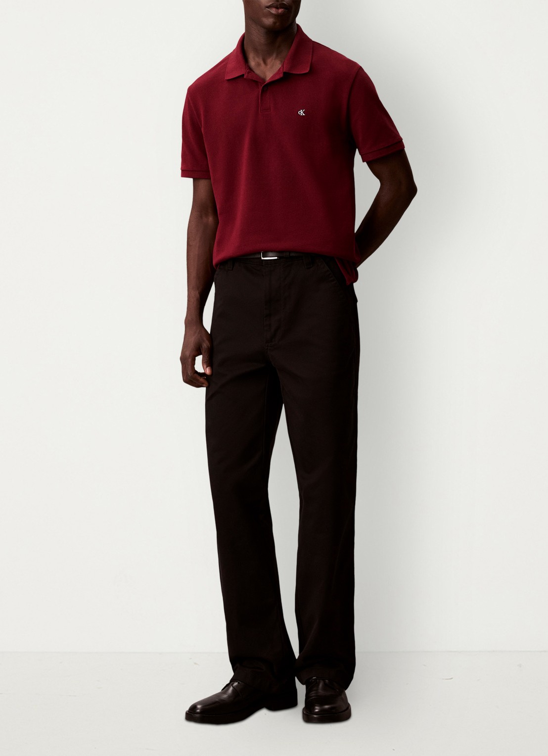 Calvin Klein Polo van piqué katoen met logoborduring - voorkant 2 bordeauxrood