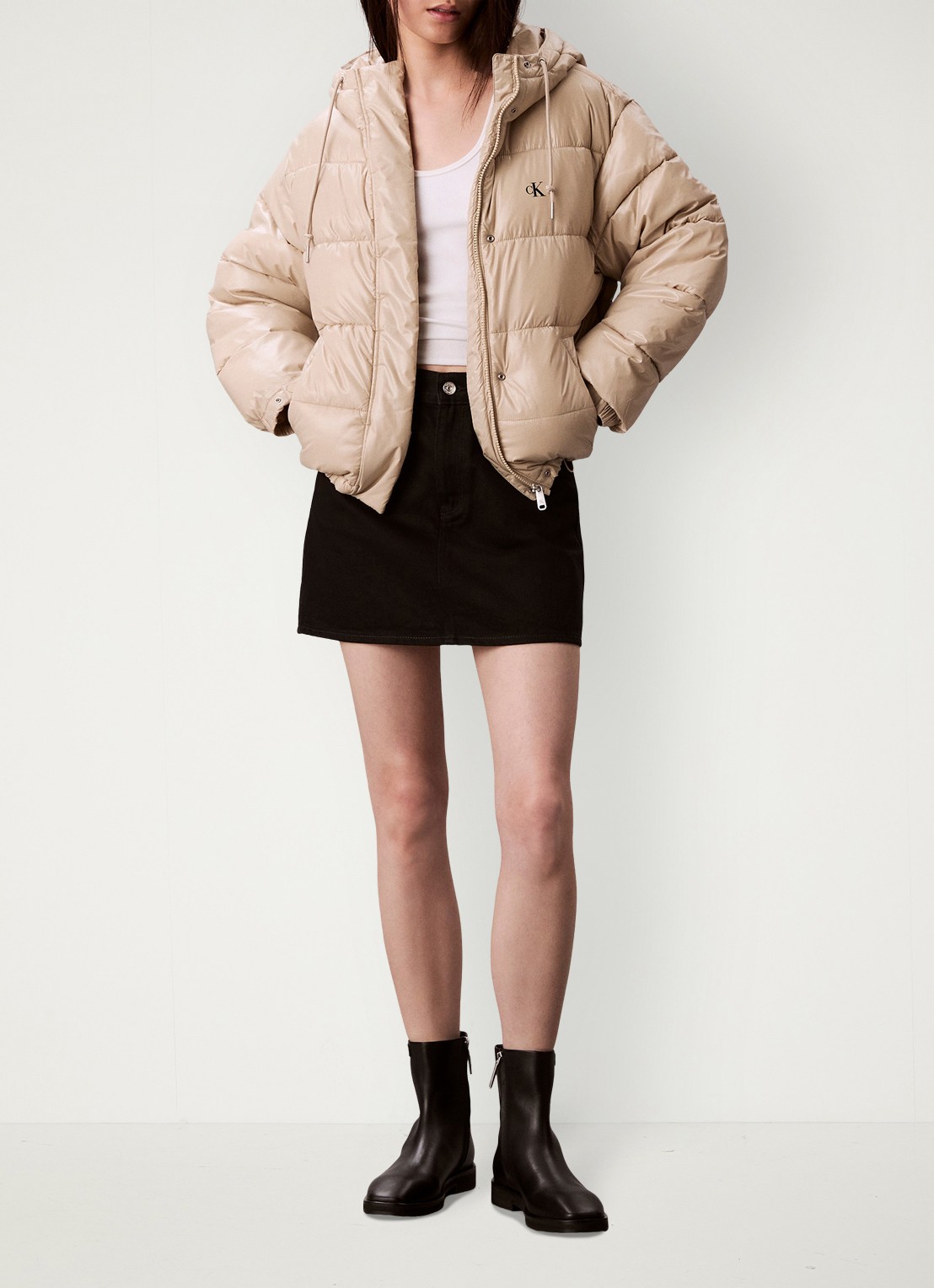 Calvin Klein Puffer jas met logo  - voorkant 6 beige