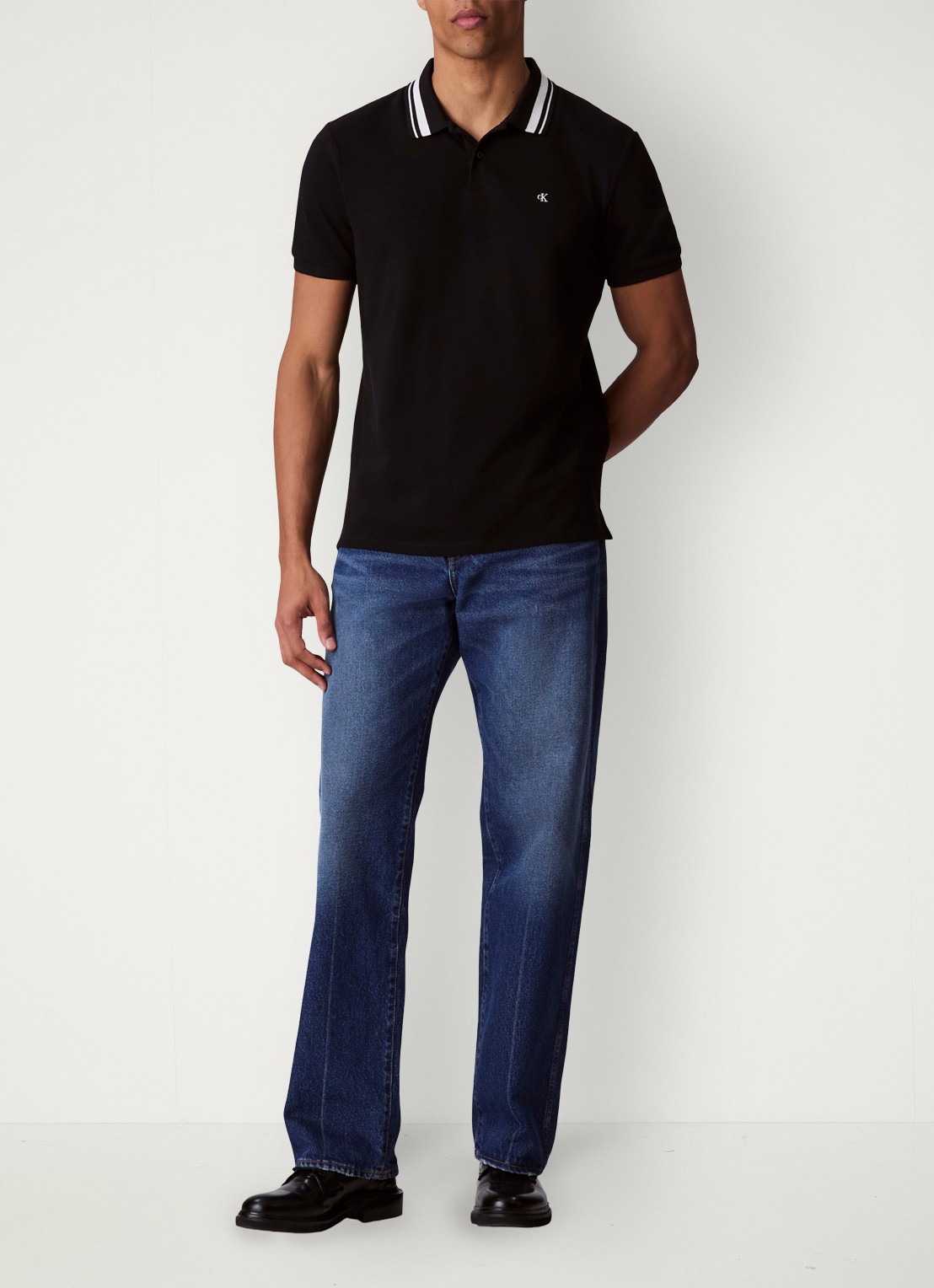 Calvin Klein Regular fit polo met logoborduring - voorkant 6 zwart