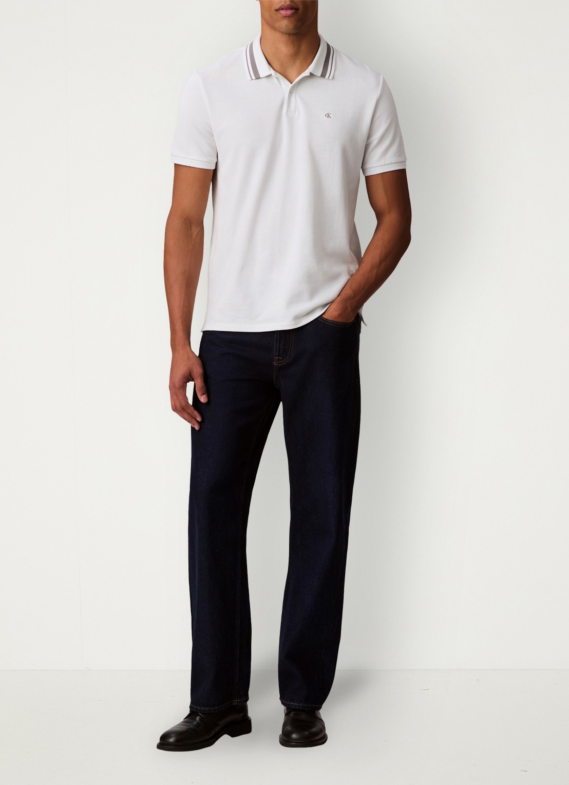 Calvin Klein Regular fit polo met logoborduring - voorkant 6 wit