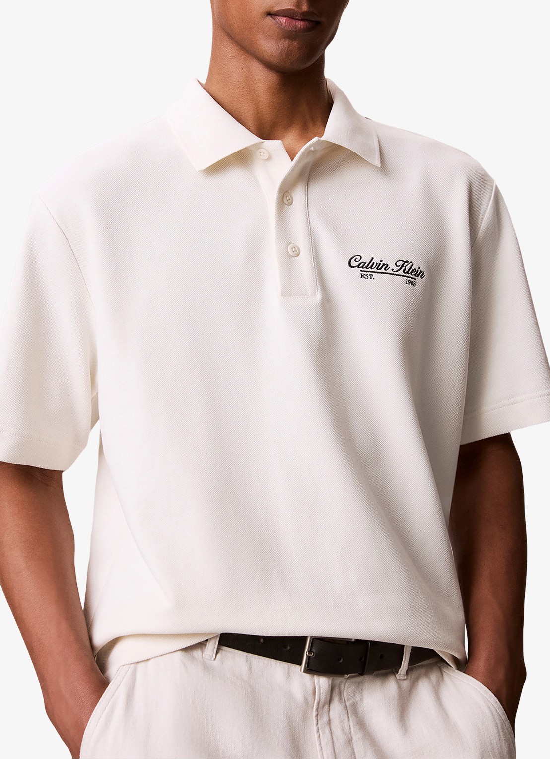 Calvin Klein Regular fit polo met logoborduring - detail 2 ivoor