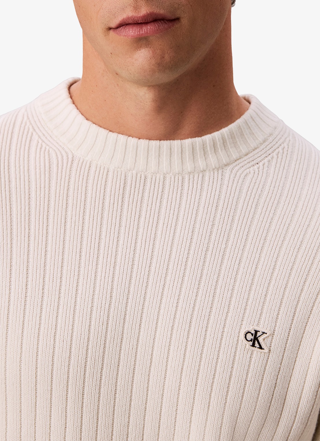 Calvin Klein Ribgebreide trui met logo - detail 3 ivoor