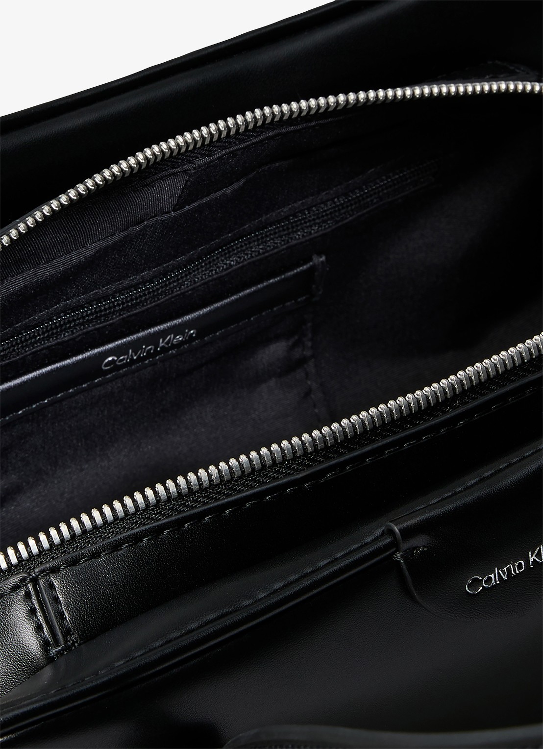 Calvin Klein Schoudertas met logo - detail 2 zwart