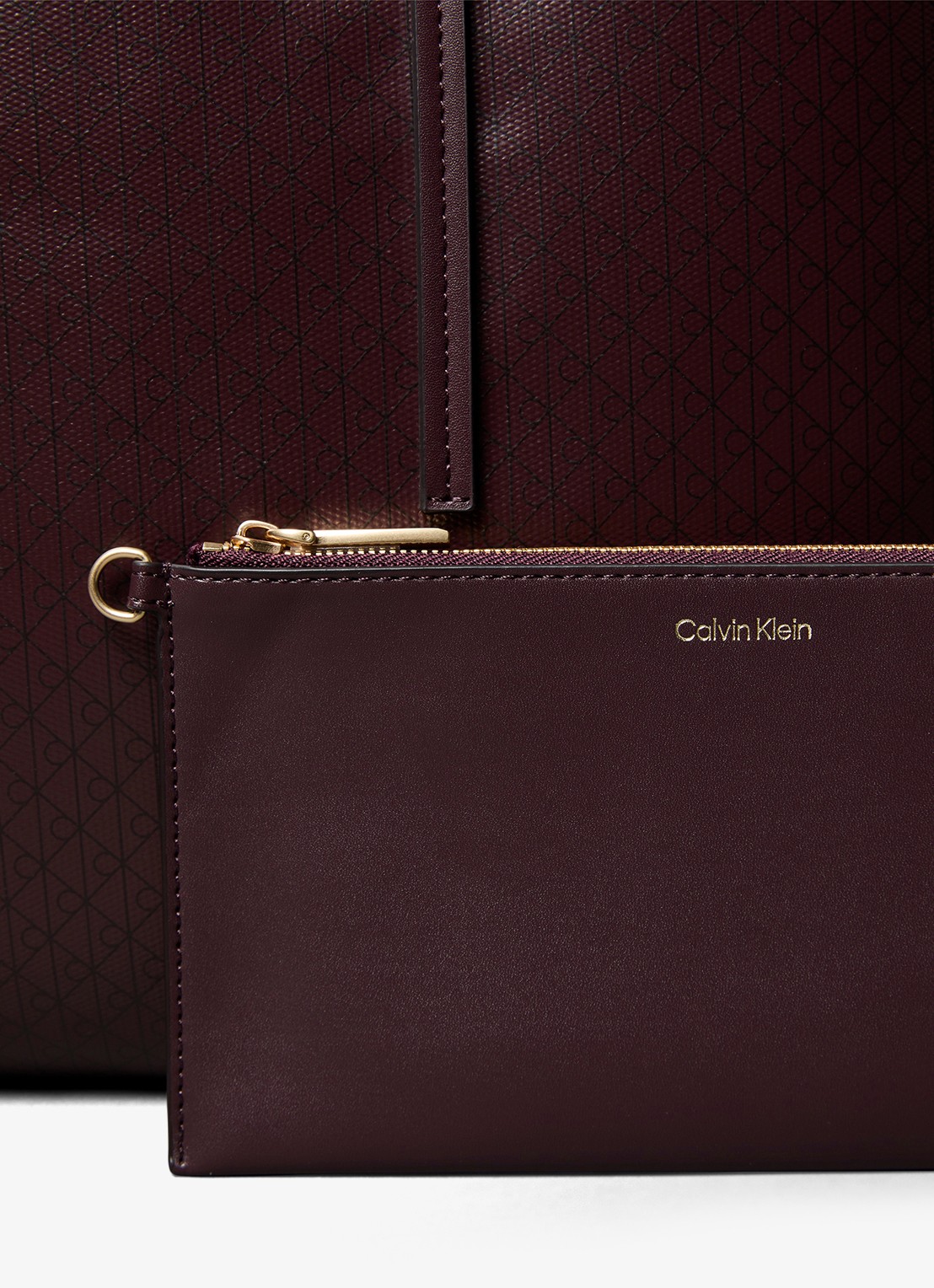 Calvin Klein Schoudertas met logoprint en uitneembaar etui - detail 3 bordeauxrood