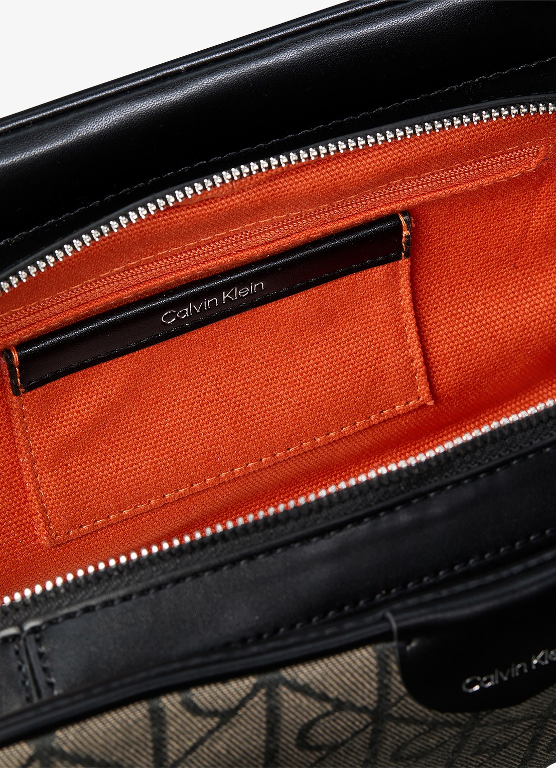 Calvin Klein Schoudertas met logoprint - detail 3 zwart