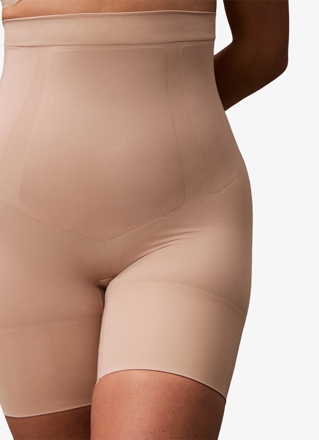 Calvin Klein Secure Sculpt high waisted corrigerende short - detail 5 beige