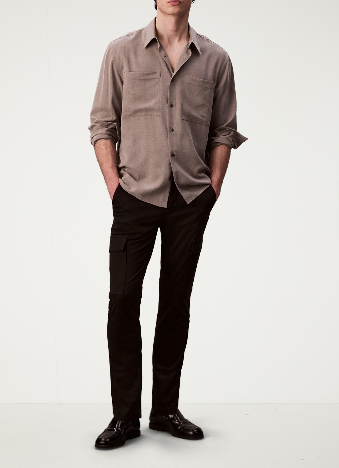 Calvin Klein Slim fit cargobroek met klepzakken - voorkant 2 zwart