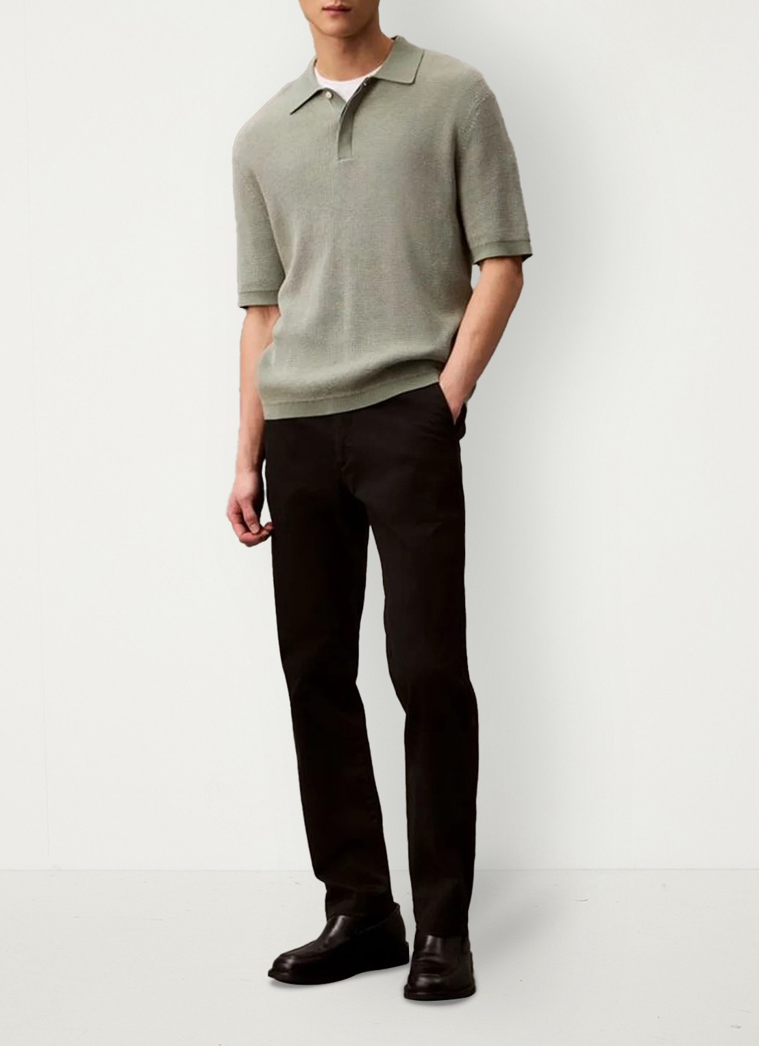 Calvin Klein Slim fit chino met logo - voorkant 2 zwart
