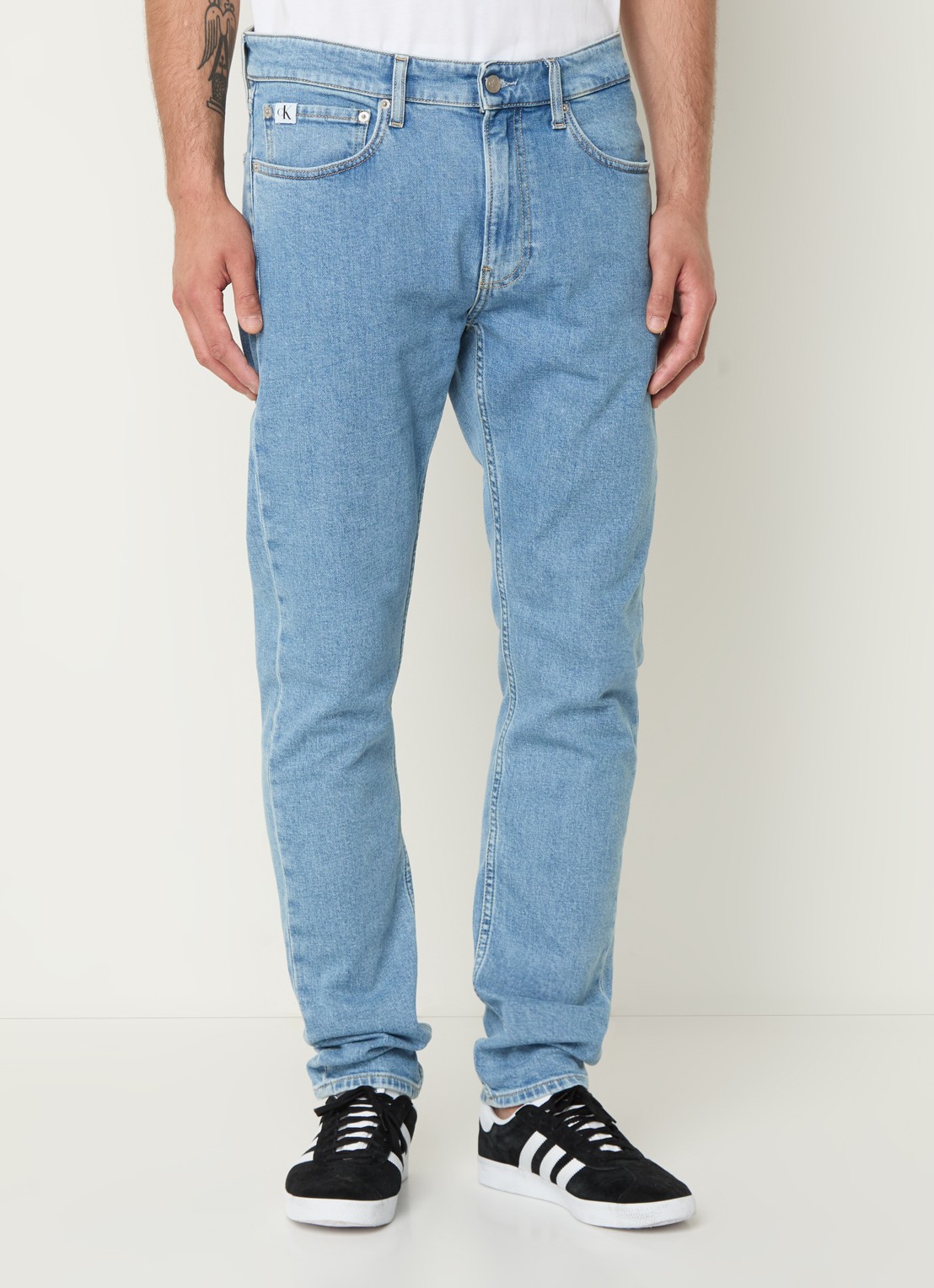 Calvin Klein Slim fit jeans met medium wassing - detail 4 indigo