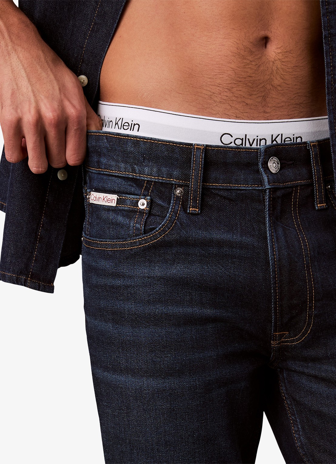 Calvin Klein Slim fit jeans met steekzakken - detail 4 denim