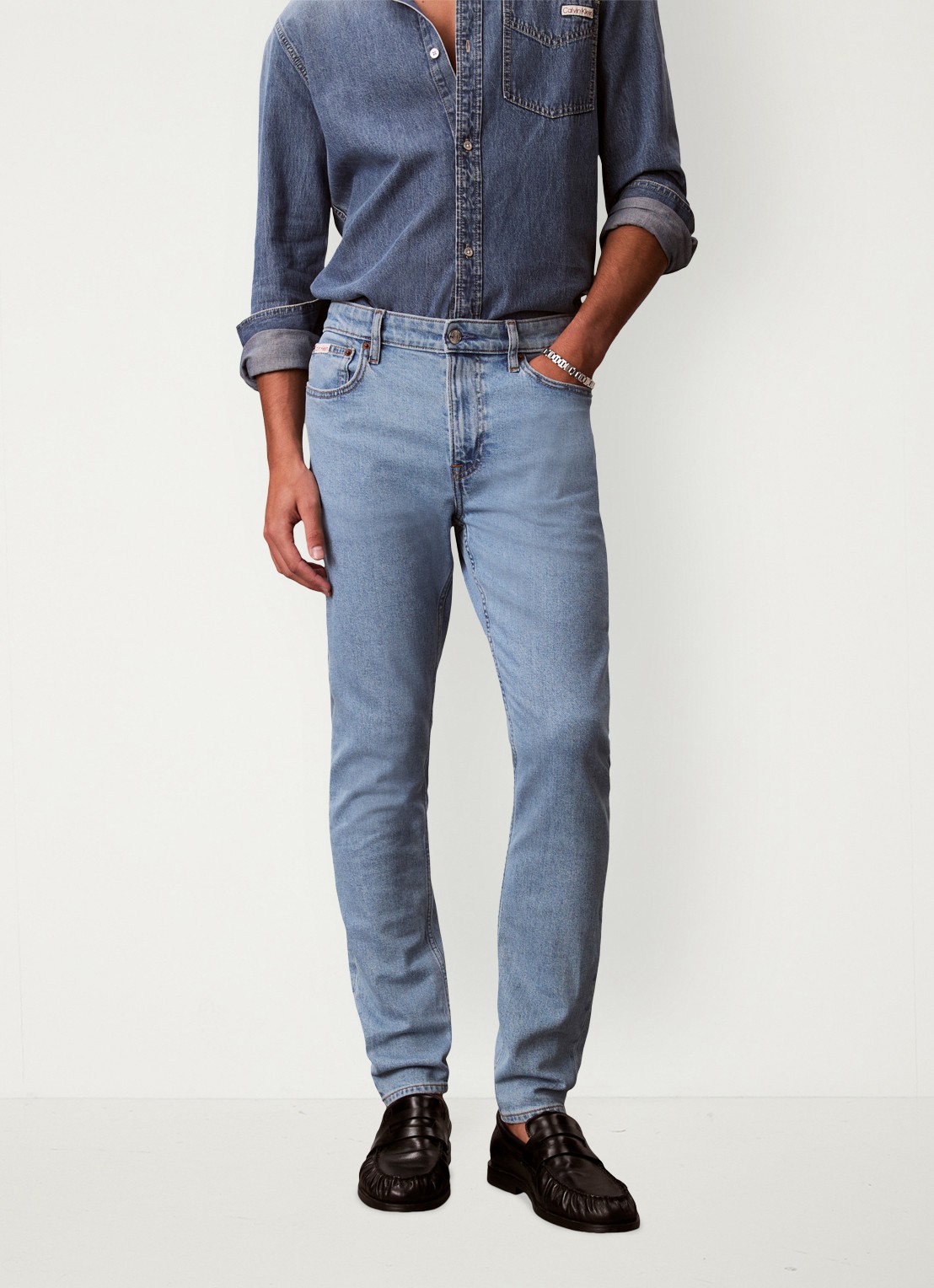 Calvin Klein Slim fit jeans met steekzakken - detail indigo