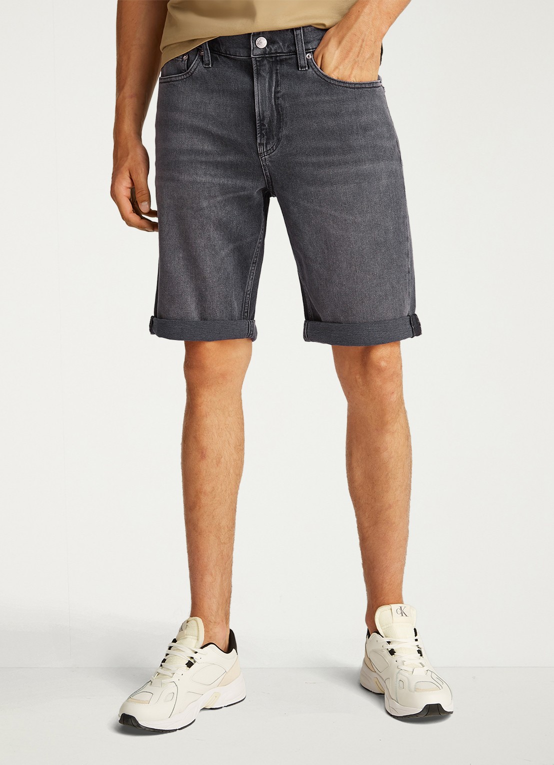 Calvin Klein Slim fit korte broek van denim met gekleurde wassing - detail 4 antraciet