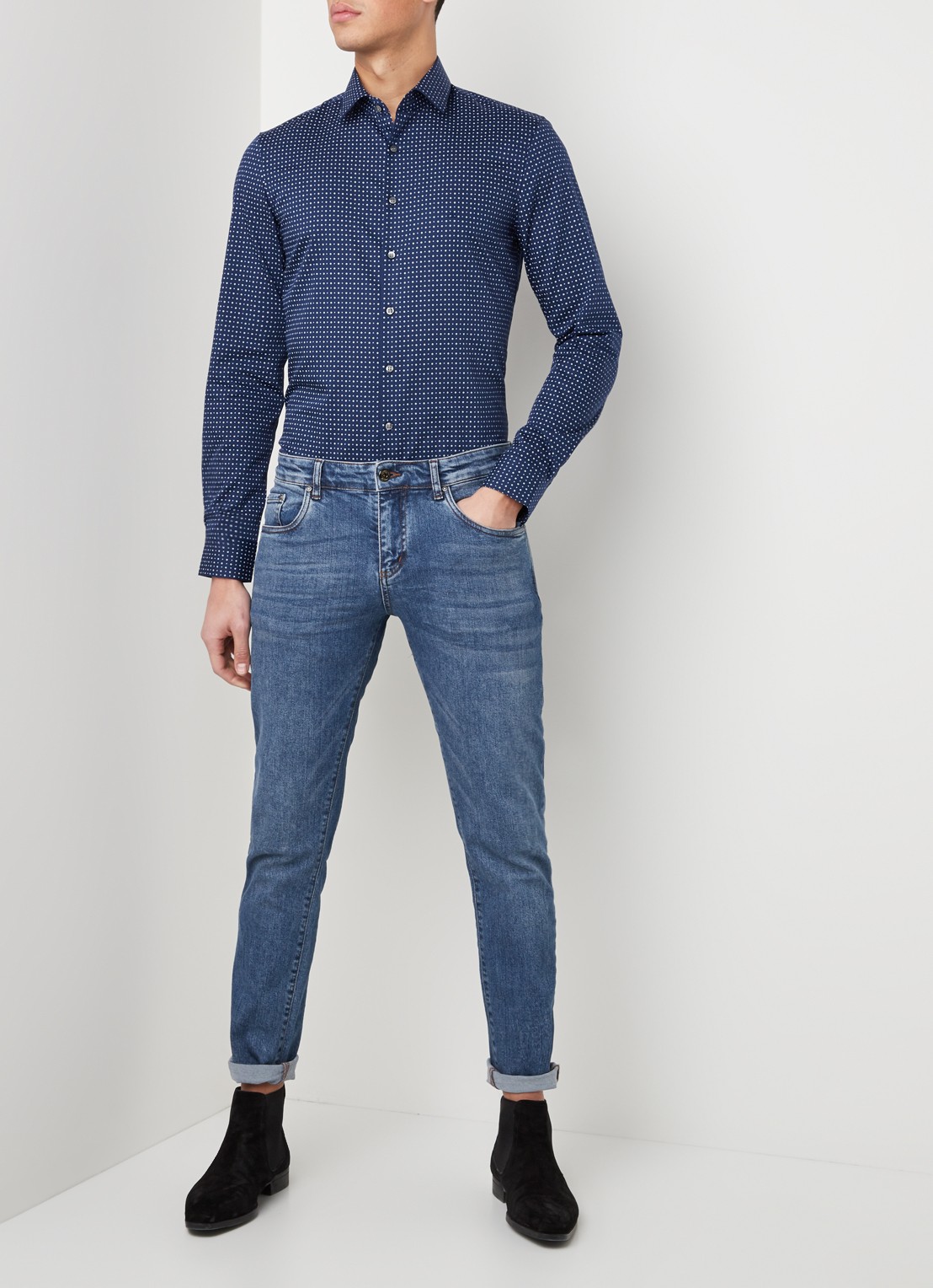 Calvin Klein Slim fit overhemd met stippendessin - voorkant 2 donkerblauw