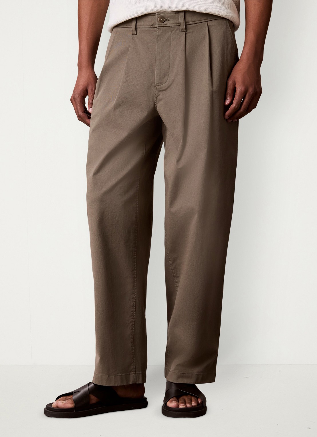 Calvin Klein Straight fit chino met plooien - detail 2 olijfgroen