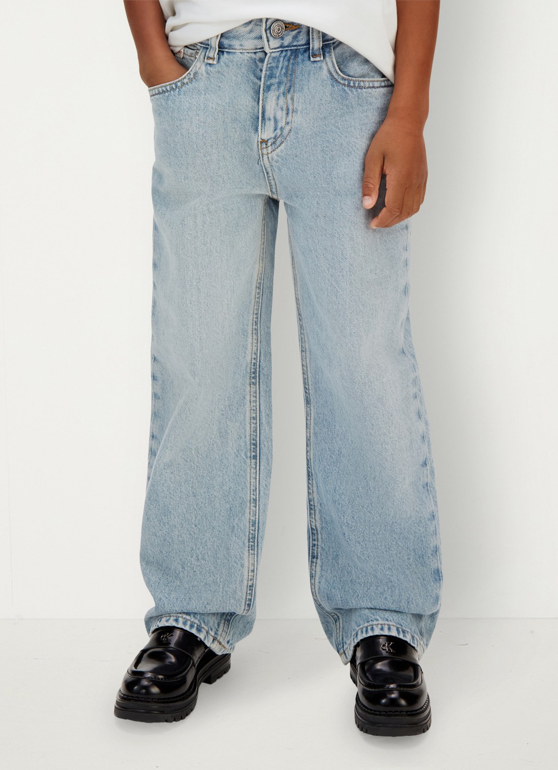 Calvin Klein Straight fit jeans met lichte wassing - detail 2 denim