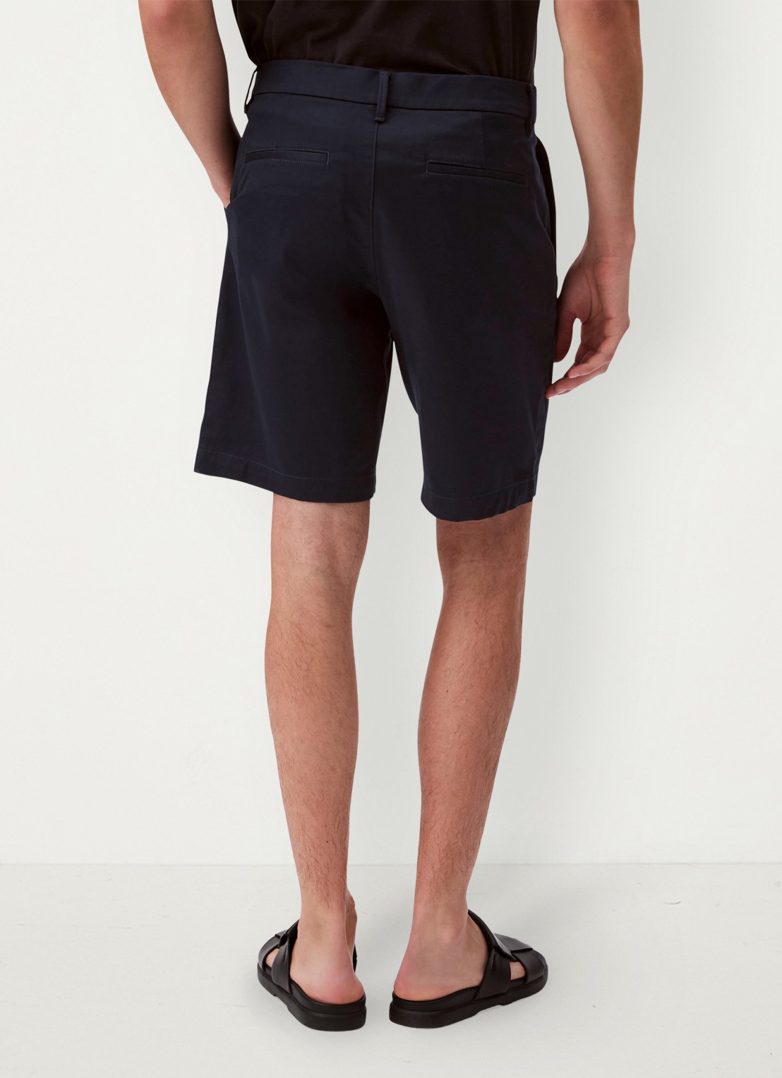Calvin Klein Straight fit korte broek met steekzakken - achterkant donkerblauw