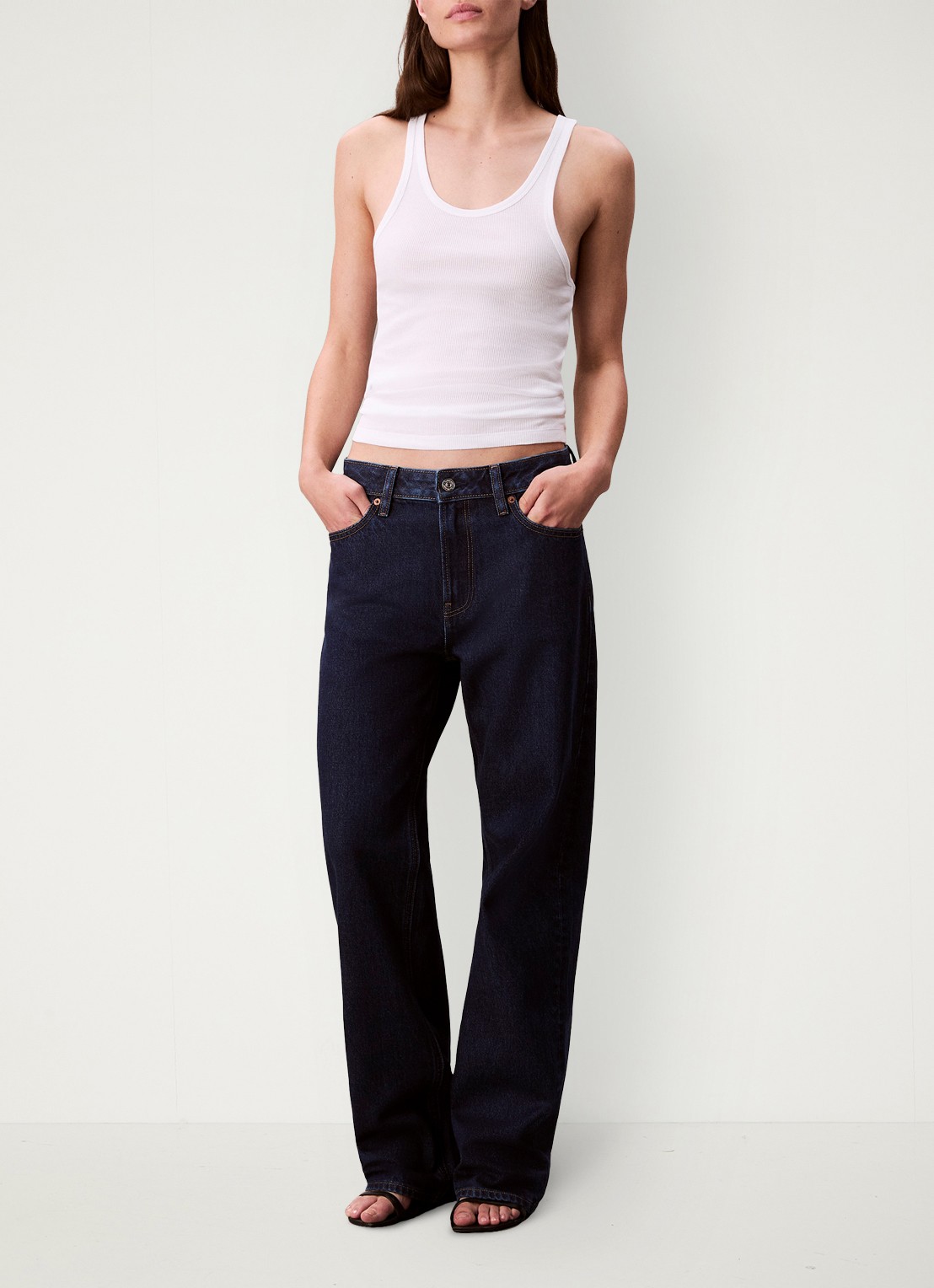 Calvin Klein Straight leg jeans met steekzakken - voorkant 3 donkerblauw