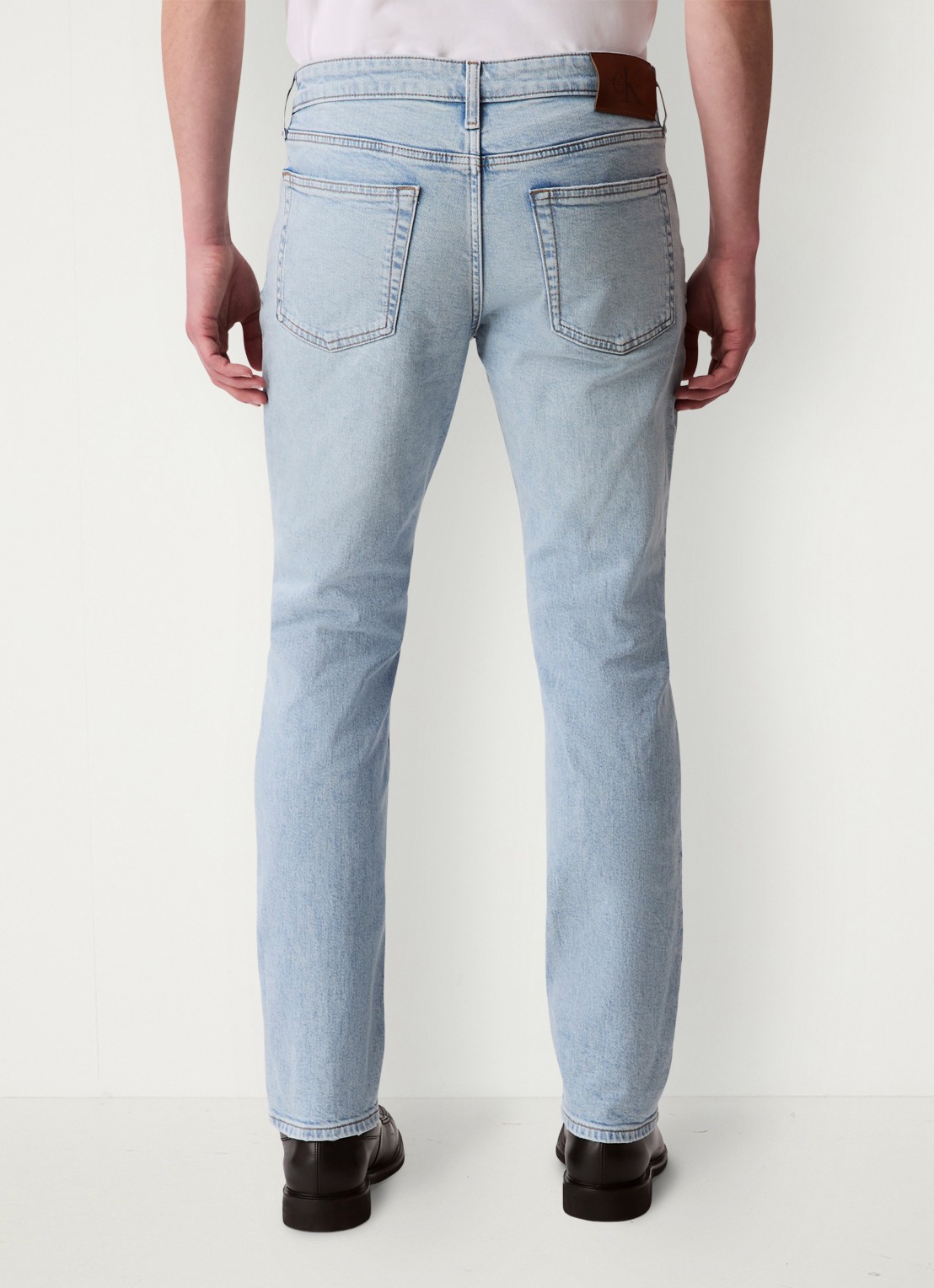 Calvin Klein Straight leg jeans met steekzakken - achterkant denim