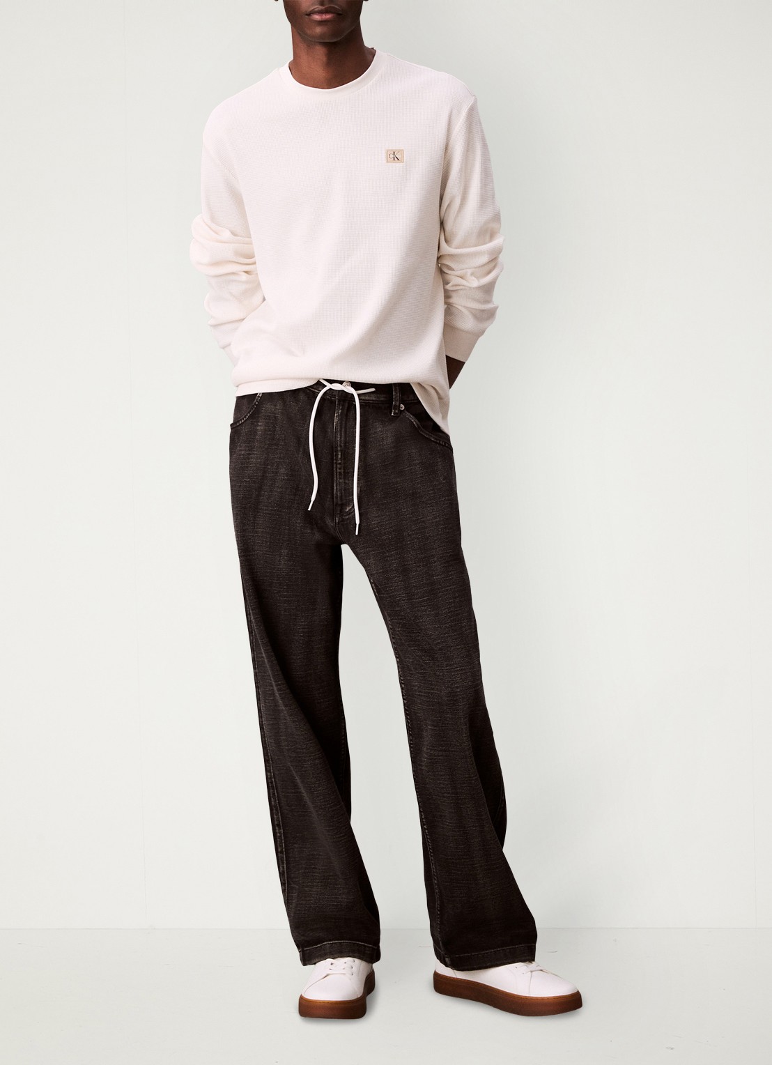 Calvin Klein Sweater met structuur en logo - voorkant 2 beige