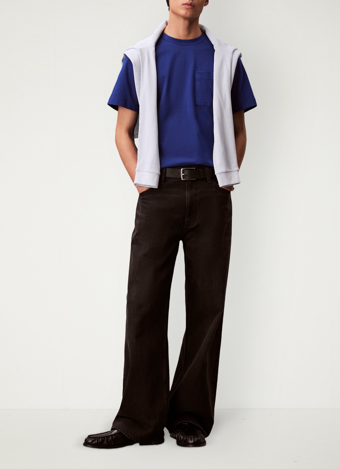 Calvin Klein T-shirt met borstzak - voorkant 5 donkerblauw