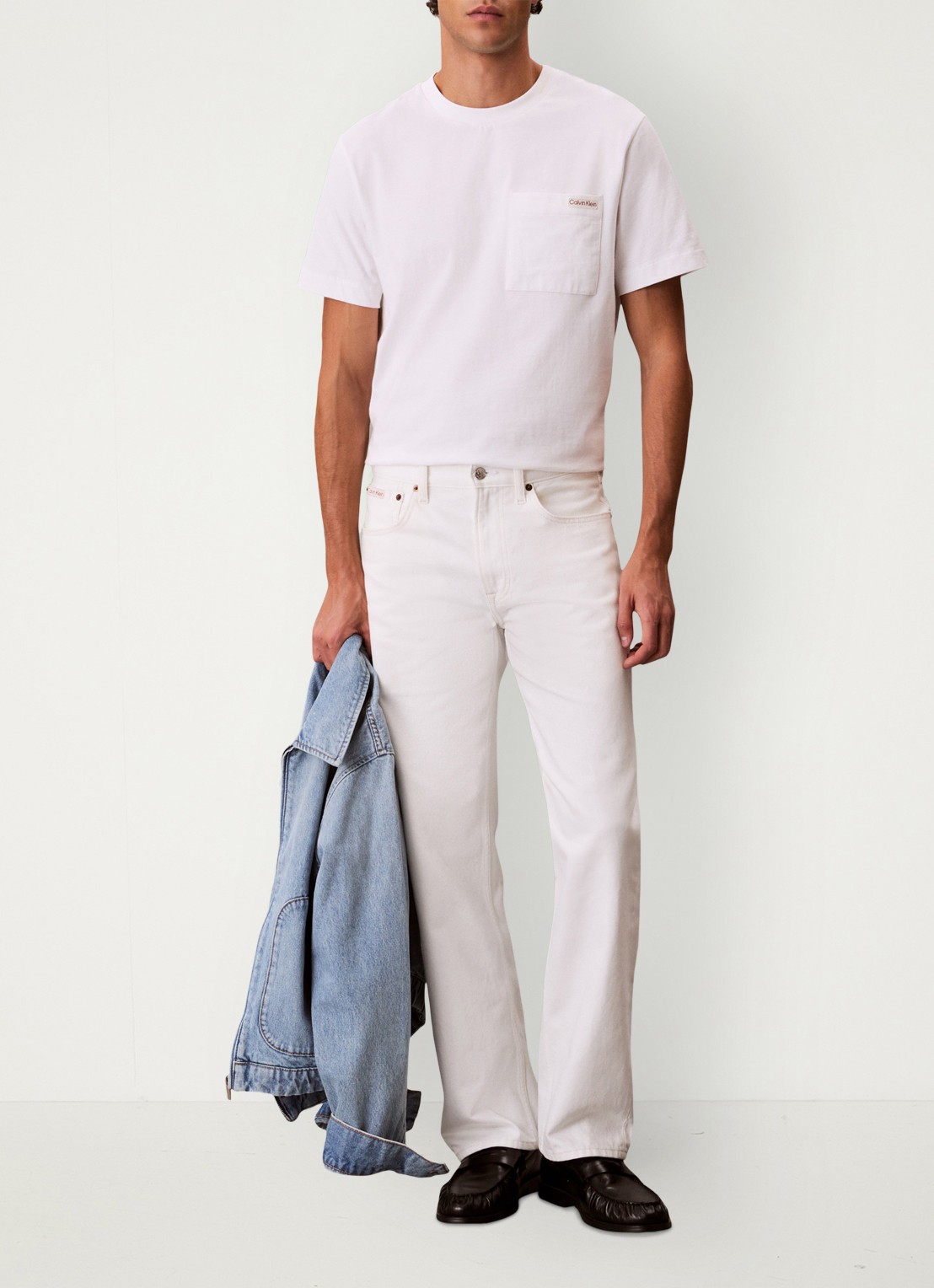Calvin Klein T-shirt met borstzak - voorkant 5 wit
