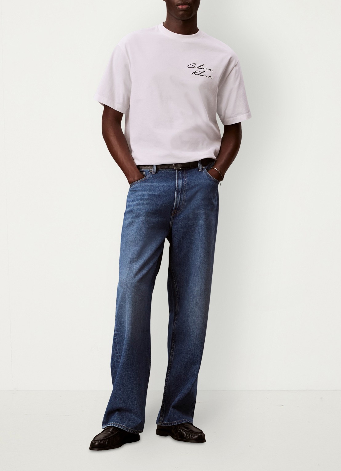 Calvin Klein T-shirt met logo- en backprint - voorkant 2 wit