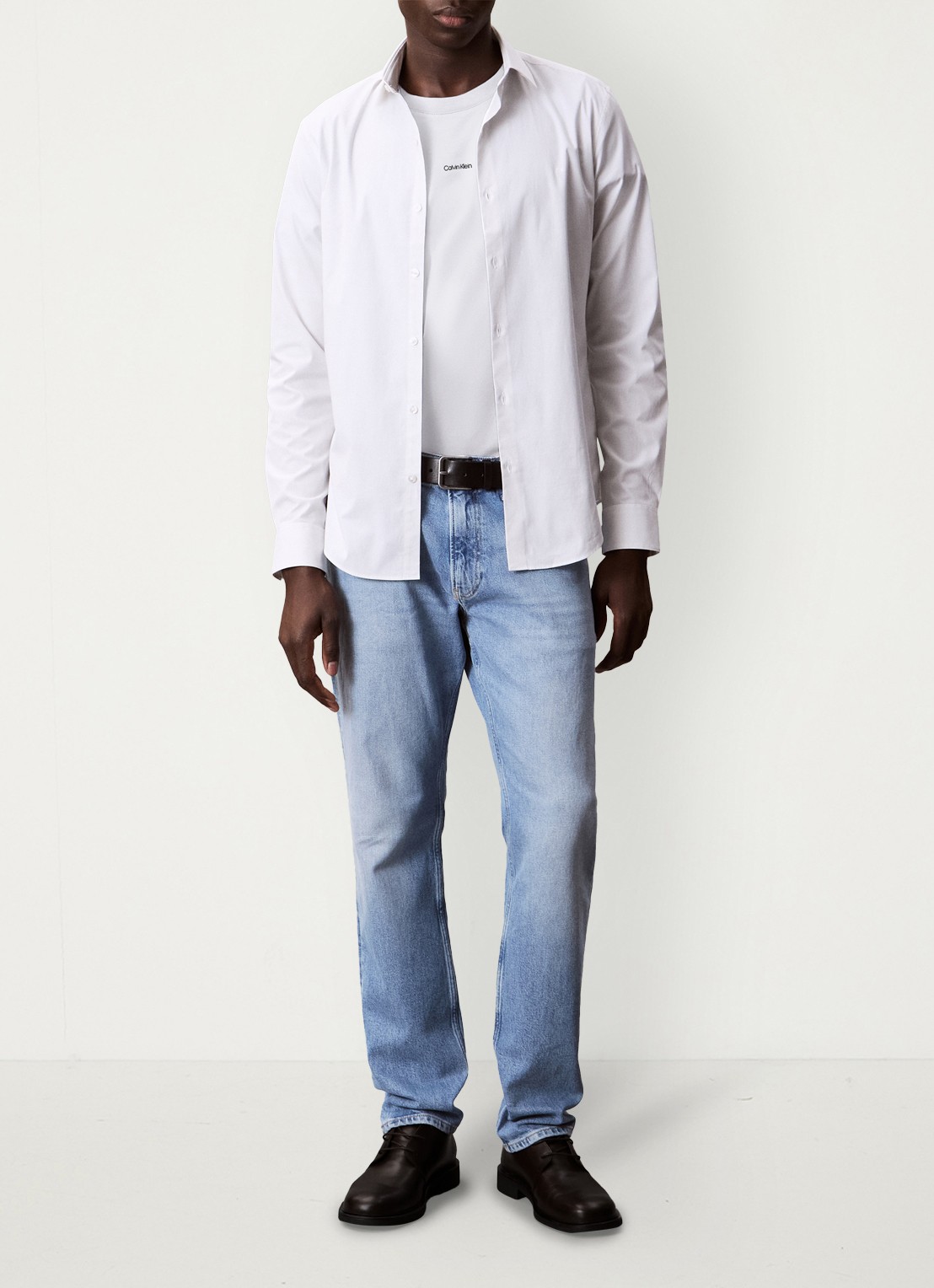 Calvin Klein T-shirt met logo en ronde hals  - voorkant 3 wit
