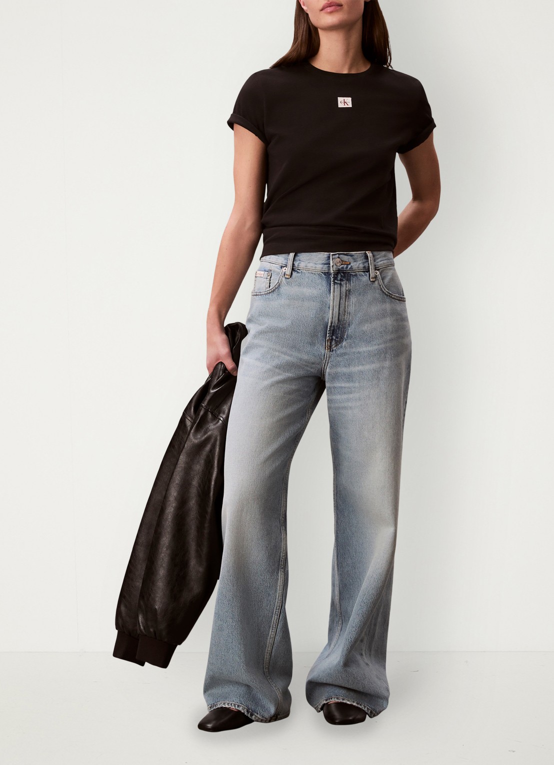 Calvin Klein T-shirt met logo - voorkant 2 zwart