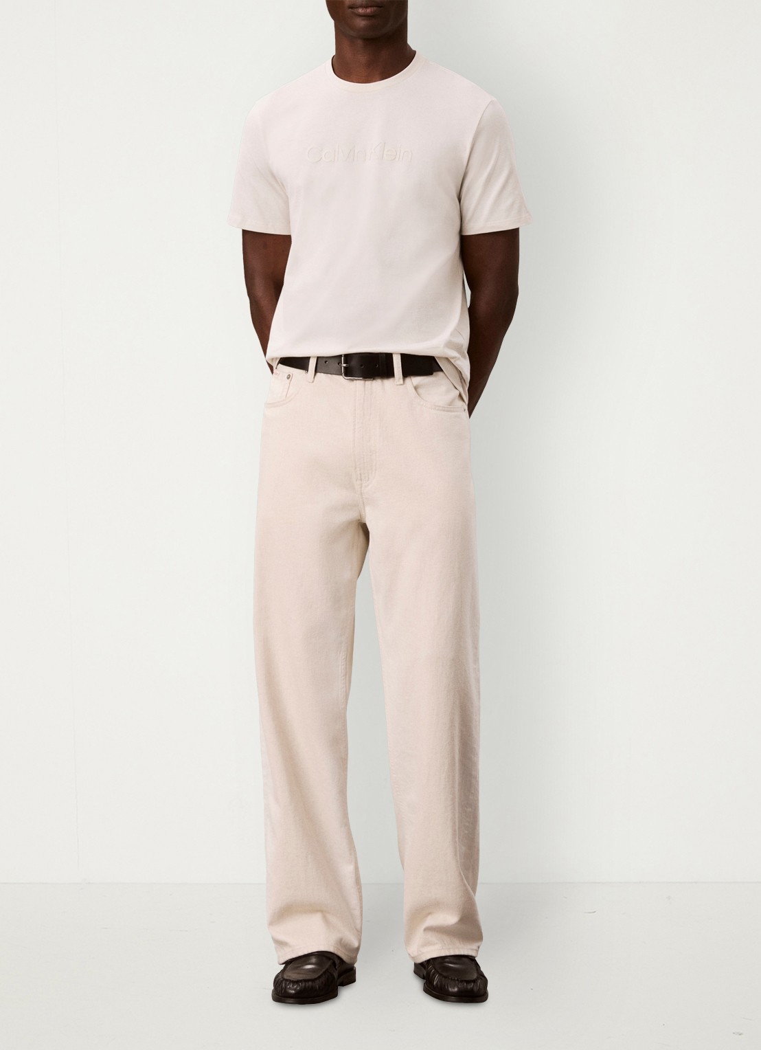 Calvin Klein T-shirt met logo - voorkant 2 creme