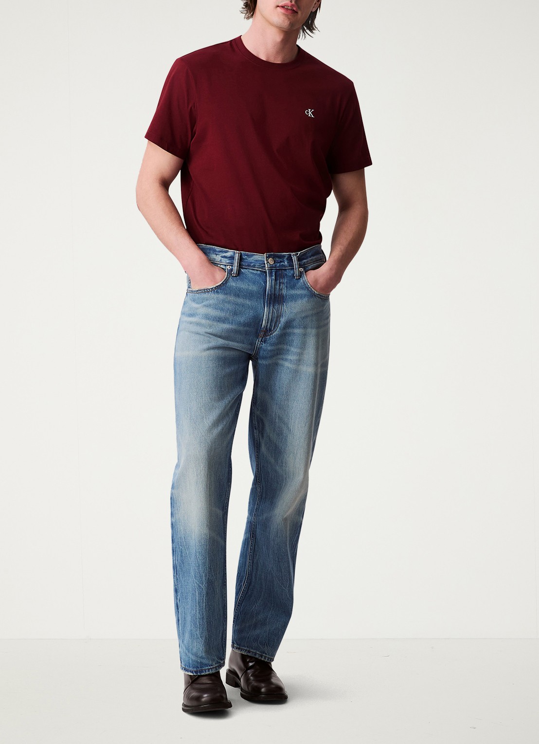 Calvin Klein T-shirt met logoborduring - voorkant 3 donkerrood