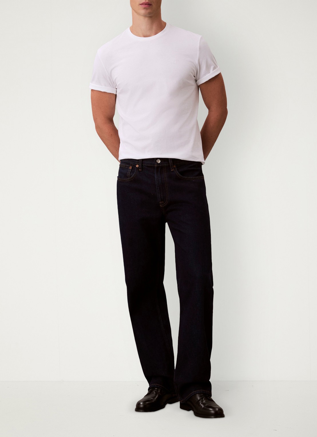 Calvin Klein T-shirt met logoborduring - voorkant 2 wit