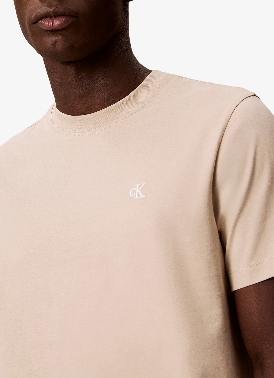 Calvin Klein T-shirt met logoborduring - detail 2 white pepper-pf0 /  wit