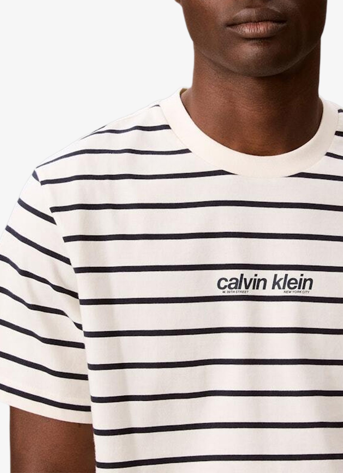 Calvin Klein T-shirt met streepprint - detail 3 tofu-yas /  wit