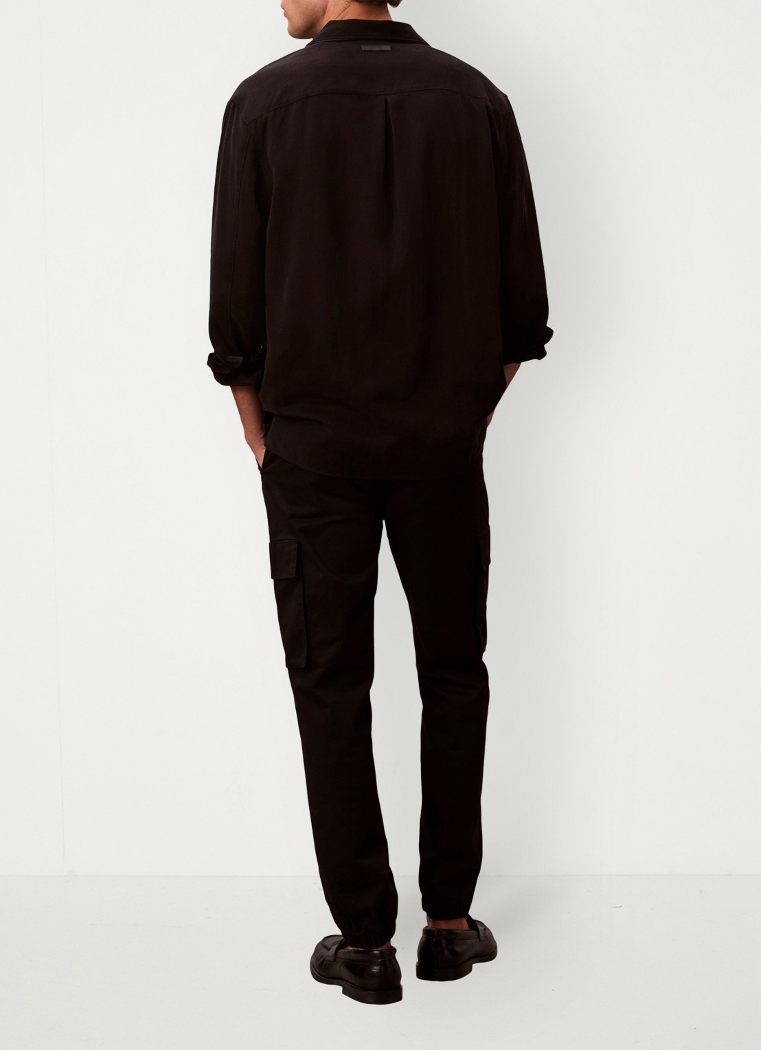 Calvin Klein Tapered fit cargobroek met logo - achterkant 6 zwart