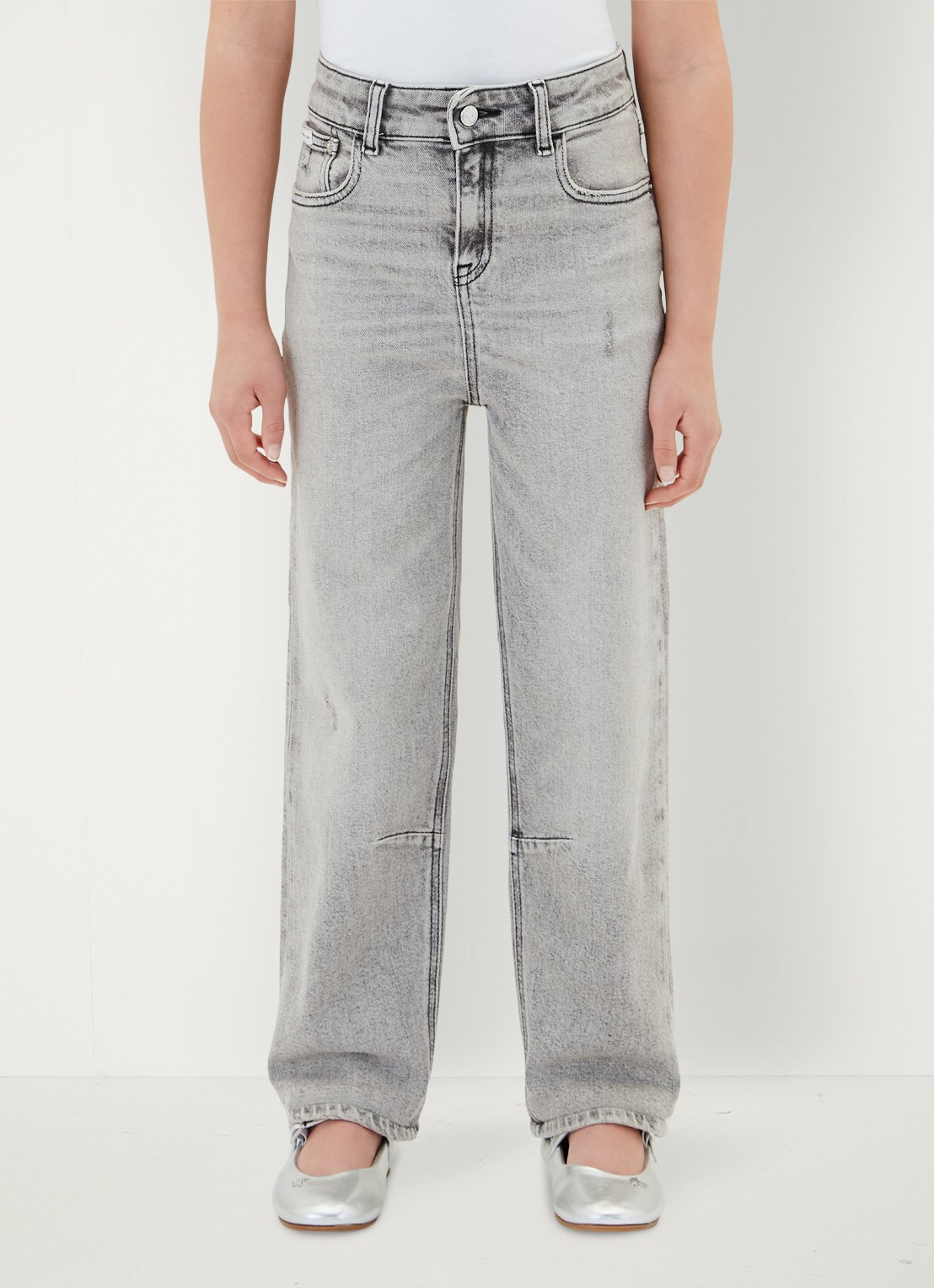 Calvin Klein Tapered fit jeans met donkere wassing - detail middengrijs